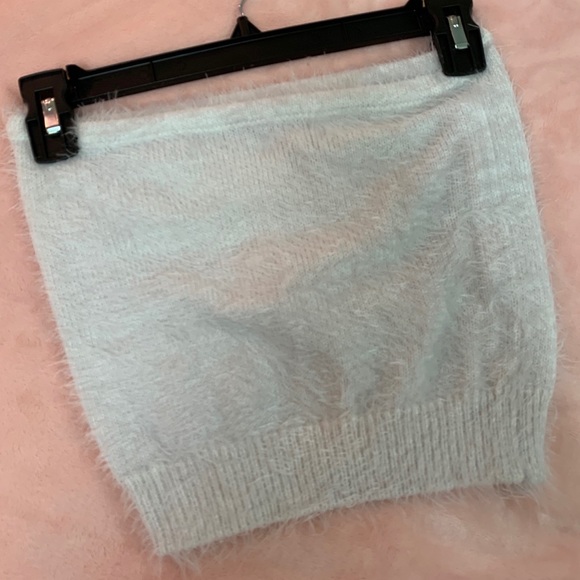 Strapless fuzzy crop top - Picture 1 of 2